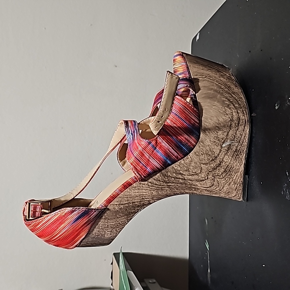 Heels - Picture 3 of 4